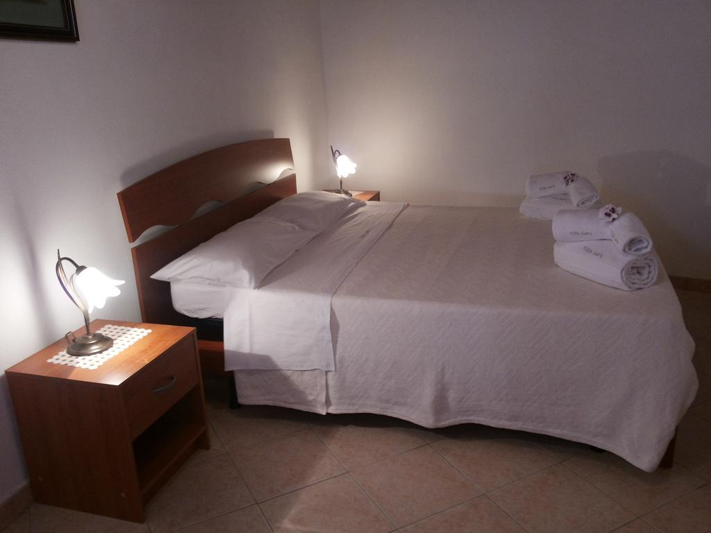 Case Vacanze Villa Lory Malfa  Room photo