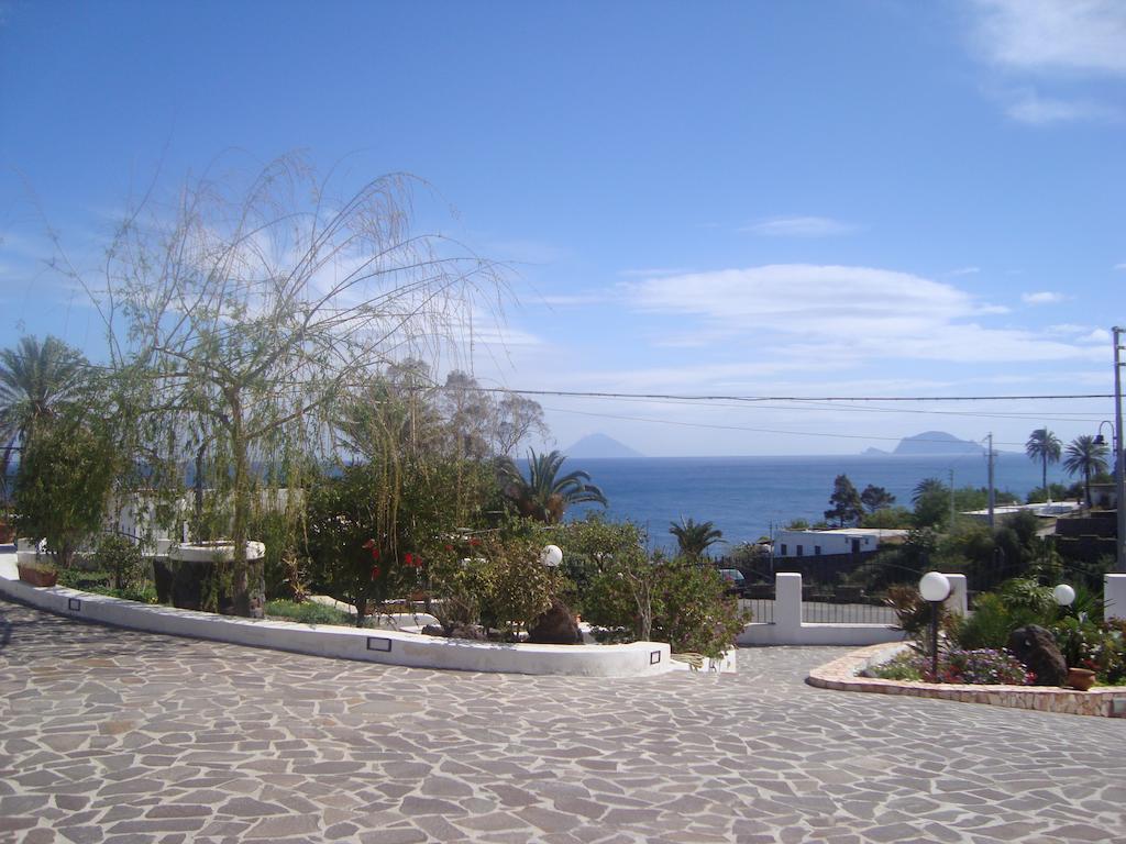 Case Vacanze Villa Lory Malfa  Exterior photo