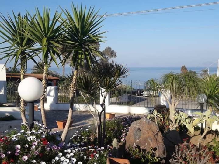Case Vacanze Villa Lory Malfa  Exterior photo